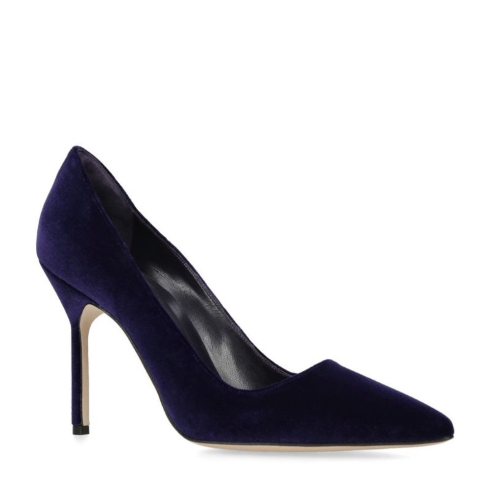 Manolo Blahnik BB Suede Pointed-Toe Pump, Purple Size - 37